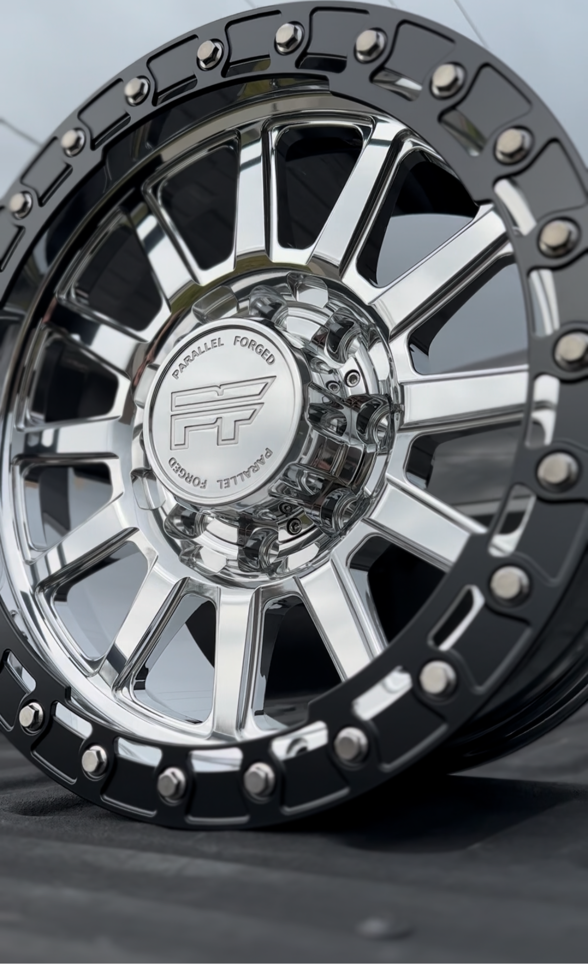 P51 Simulated Beadlock Polished 8 lug 18