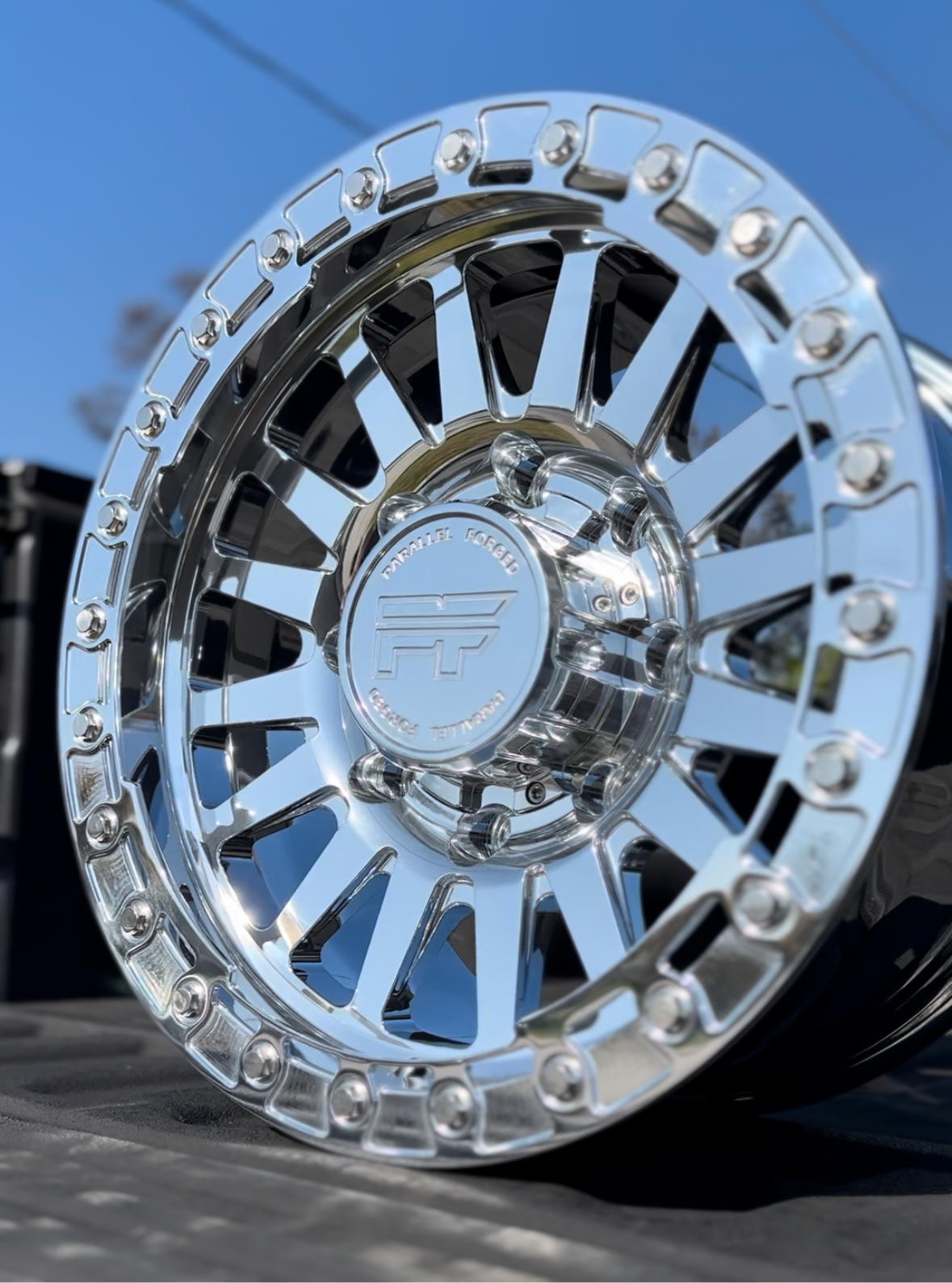 P40 Simulated Beadlock Polished 8 lug 18"