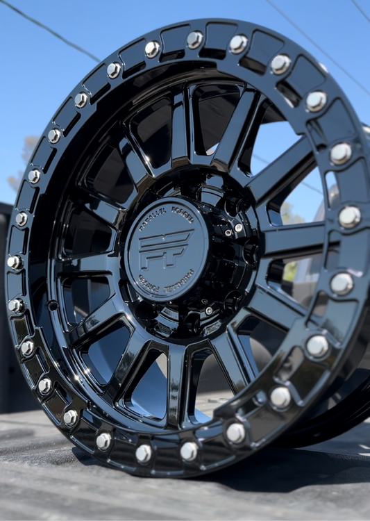 P51 Simulated Beadlock Gloss black 8 lug 18"